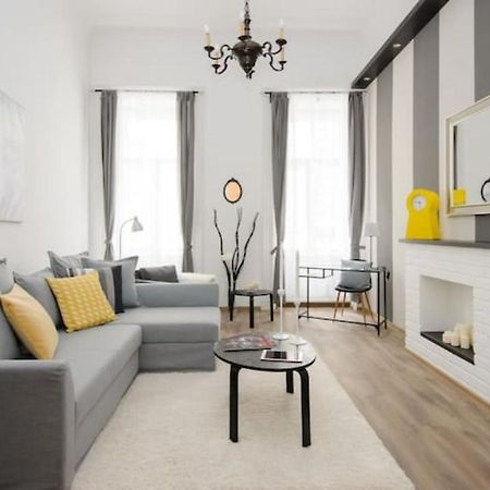 Opera Experience Apartment Budapest Bagian luar foto